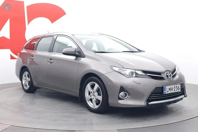 Toyota Auris Touring Sports 1,6 Valvematic Premium Multidrive S - Huippuvarusteltu NAVI, Kamera, ym.ym. Image 7